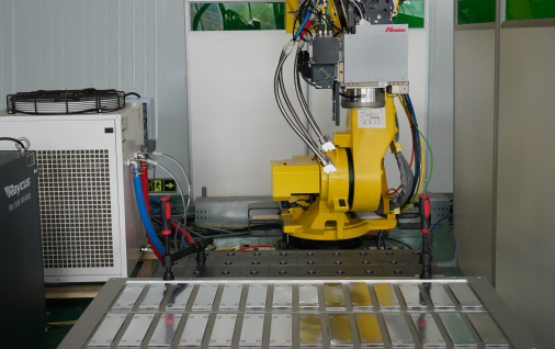 YH533388银河激光焊接技术在动力电池制造中的应用 YH533388银河激光焊接技术在动力电池制造中的应用